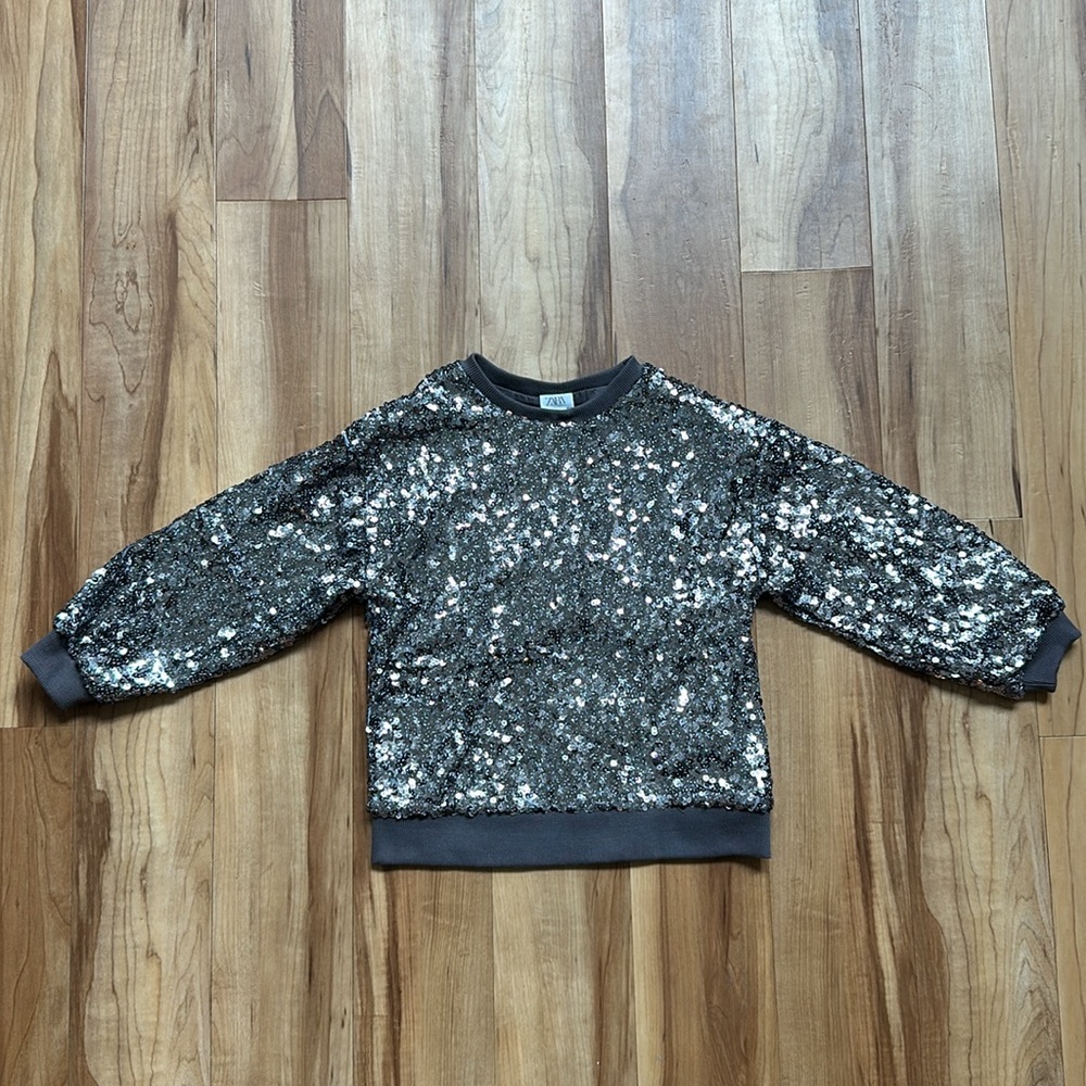 Zara Girls Silvery Gray Sequined Pullover Size 7